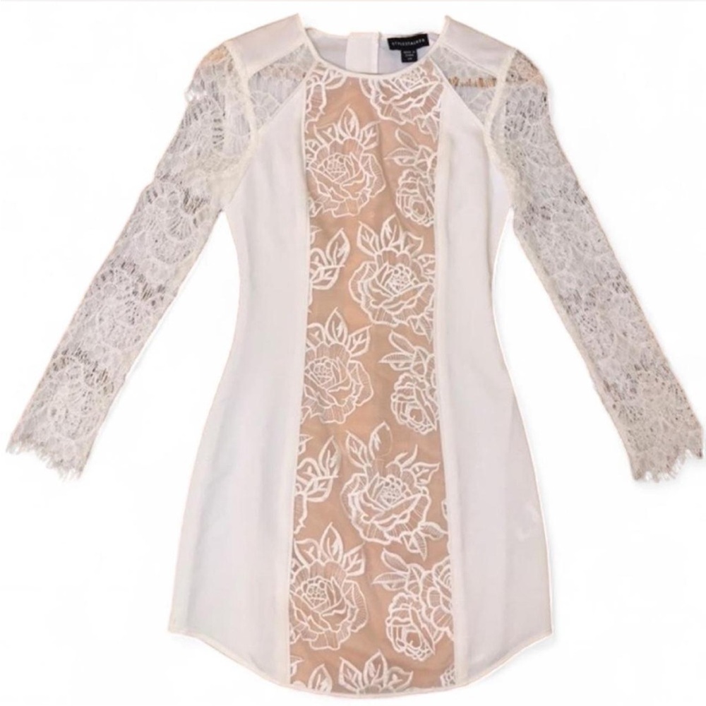 Stylestalker White Lace Floral Crochet Mini Dress